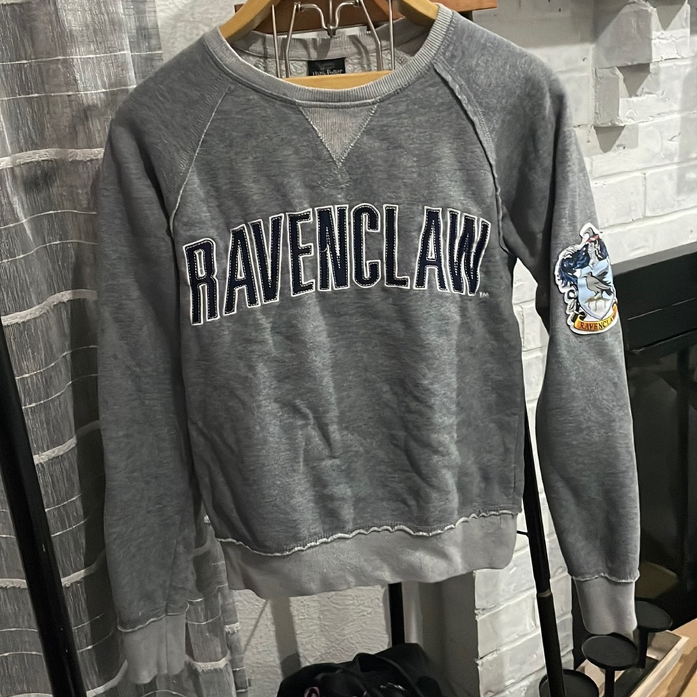 Harry Potter Ravenclaw crew next sweater . Xs .